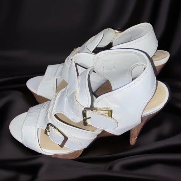Mossimo Pavan White High Heel Shoes - Picture 6 of 6